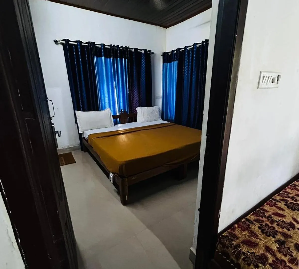 Munnar Hills View Cottage Anachal