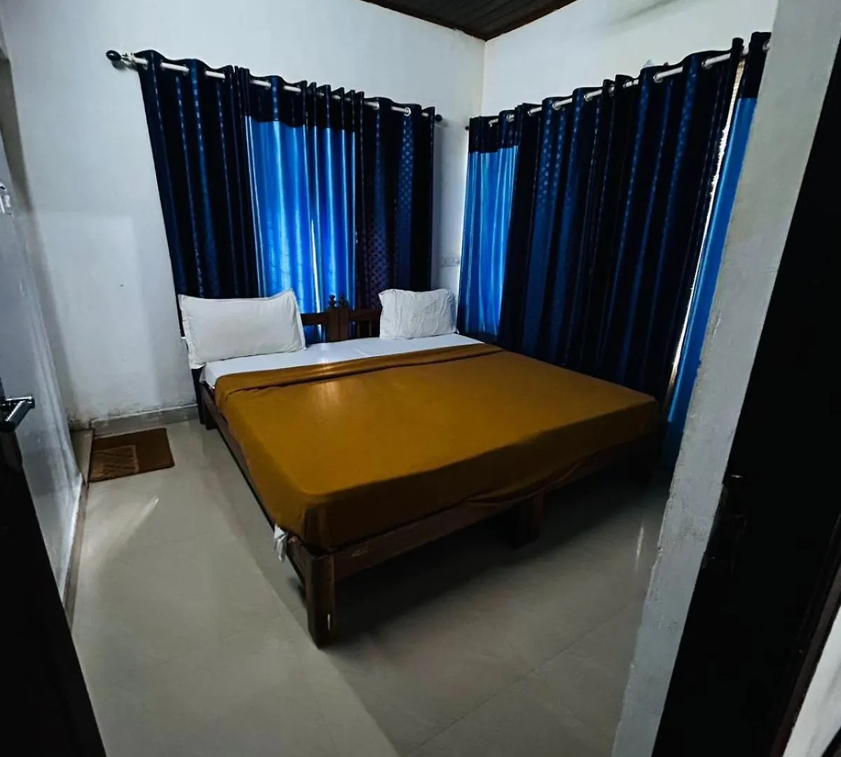 Munnar Hills View Cottage Anachal